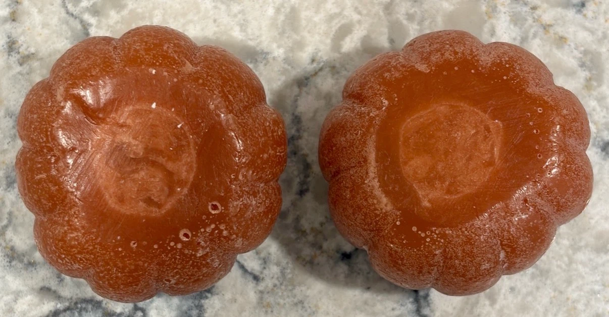 Pair of Pumpkin Shaped Candles - photo 3