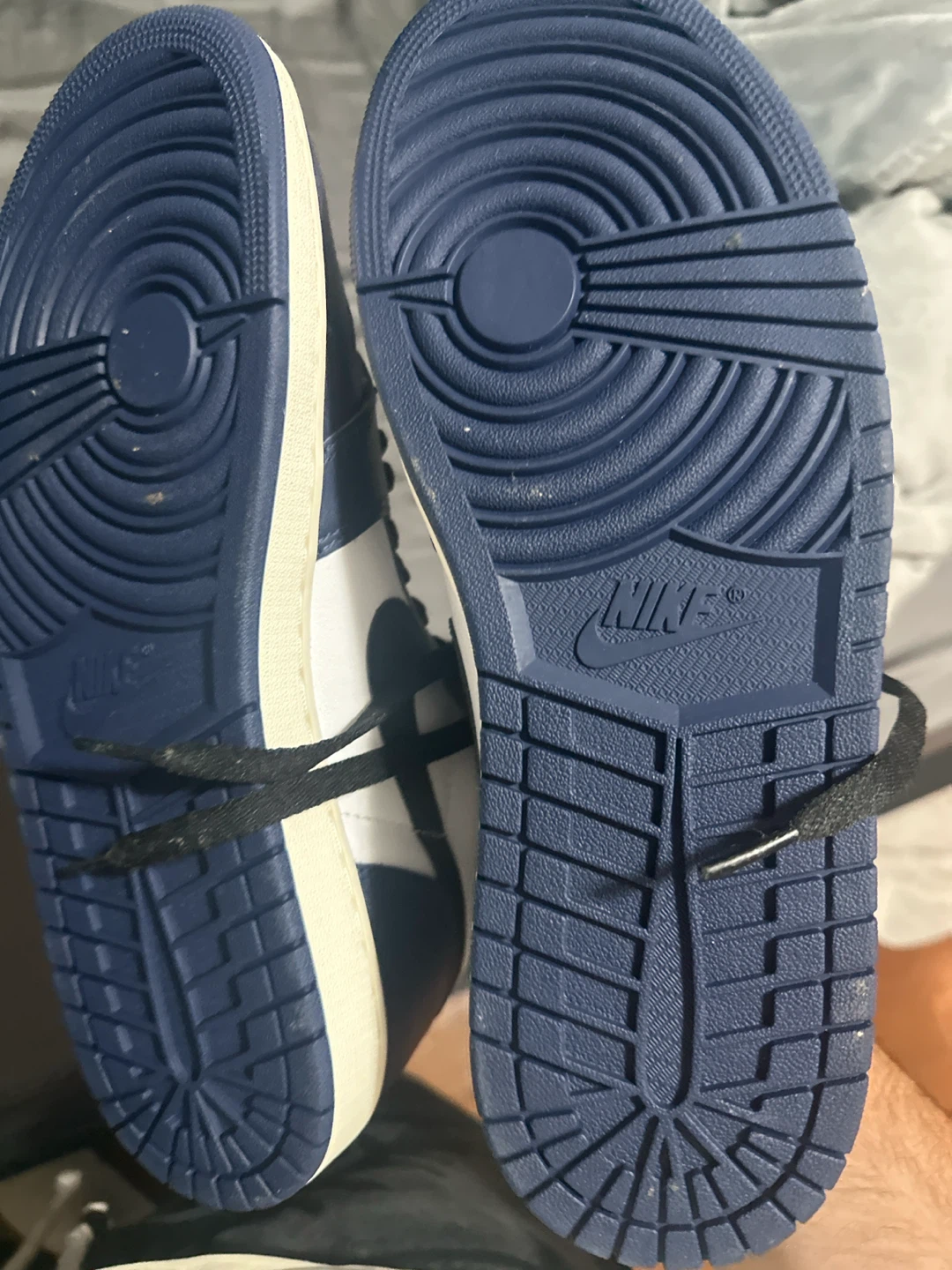 Air Jordan 1 High OG "Midnight Navy" Sneakers - photo 2