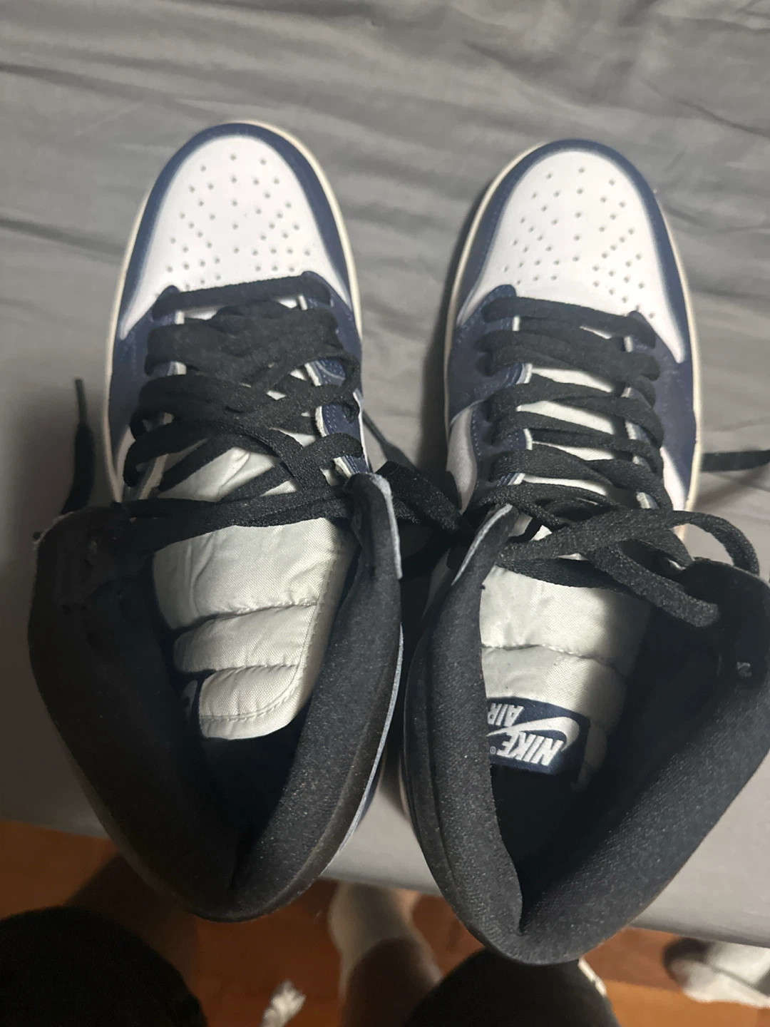 Air Jordan 1 High OG "Midnight Navy" Sneakers - photo 4
