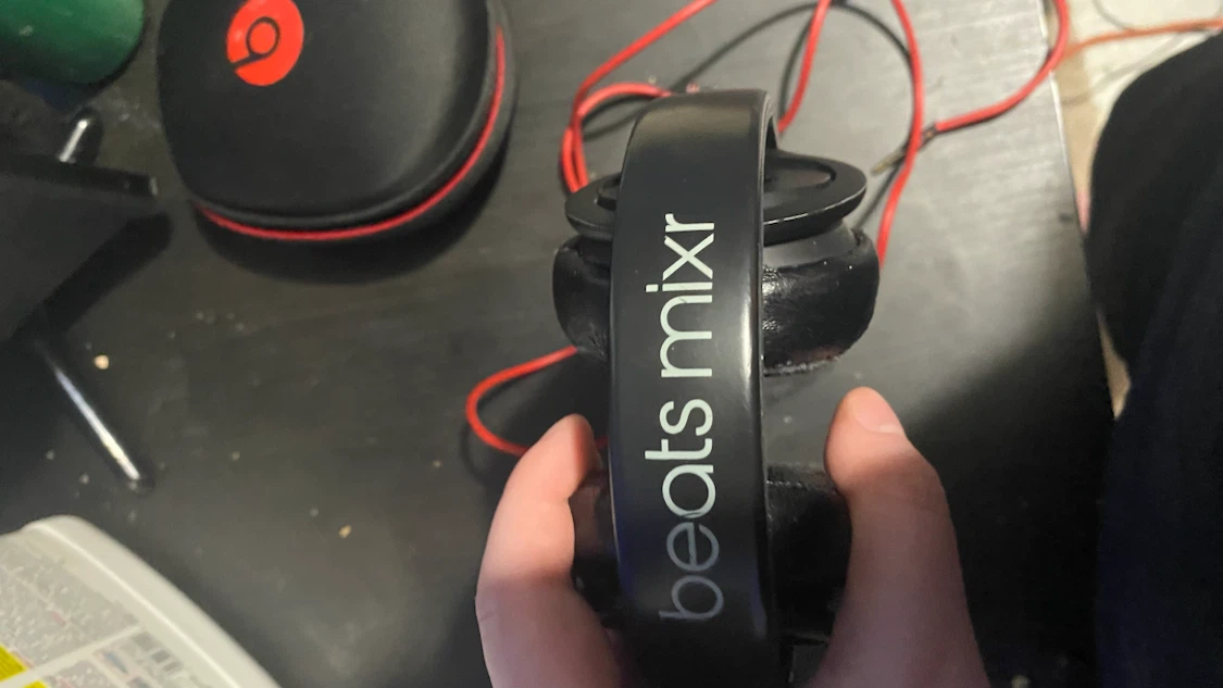 Beats Mixr (wired, over‑ear, DJ‑style) Headphones - photo 3