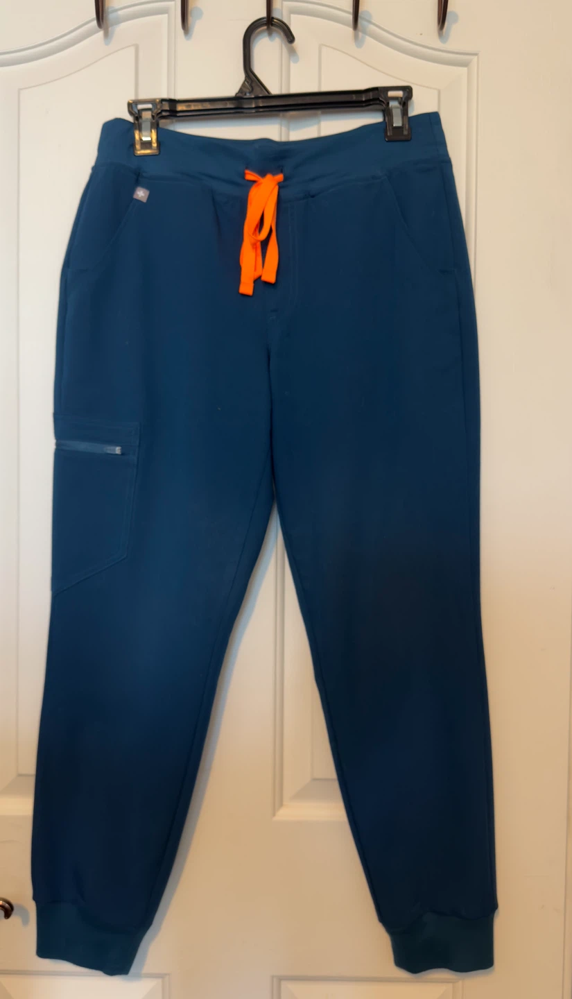FIGS Scrub Pants Jogger Style PETITE size Small - photo 5