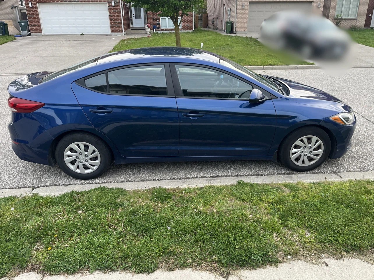 Hyundai Elantra 2017 LE (AS IS) - photo 4