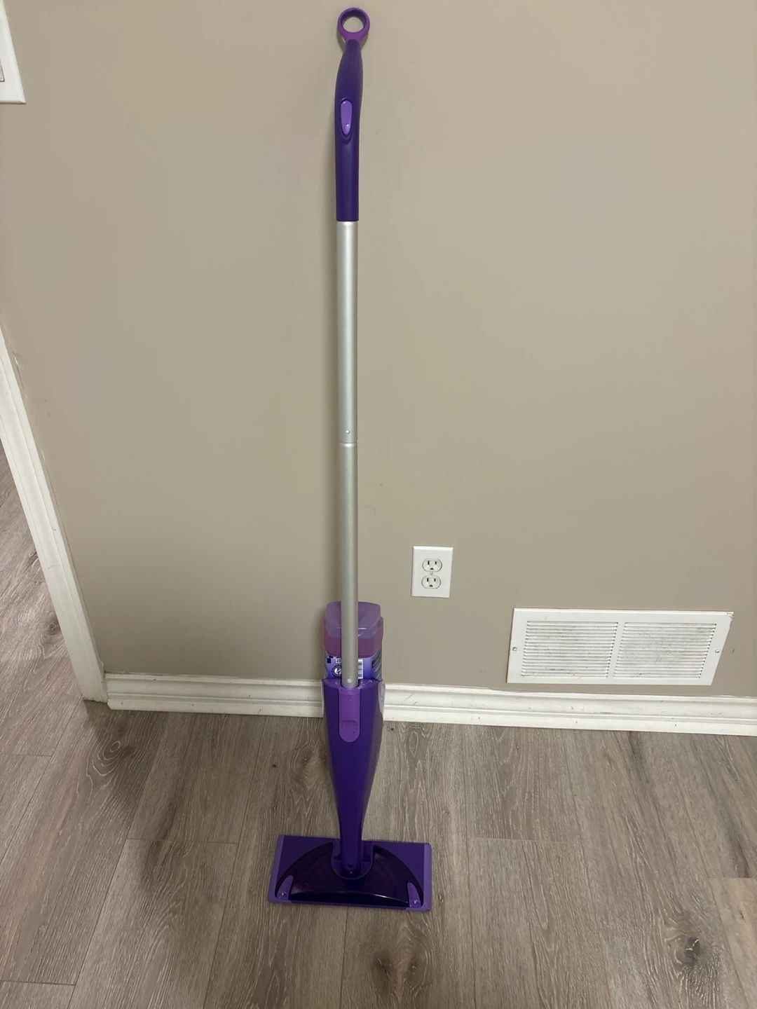 Swiffer WetJet Floor Cleaner Mop