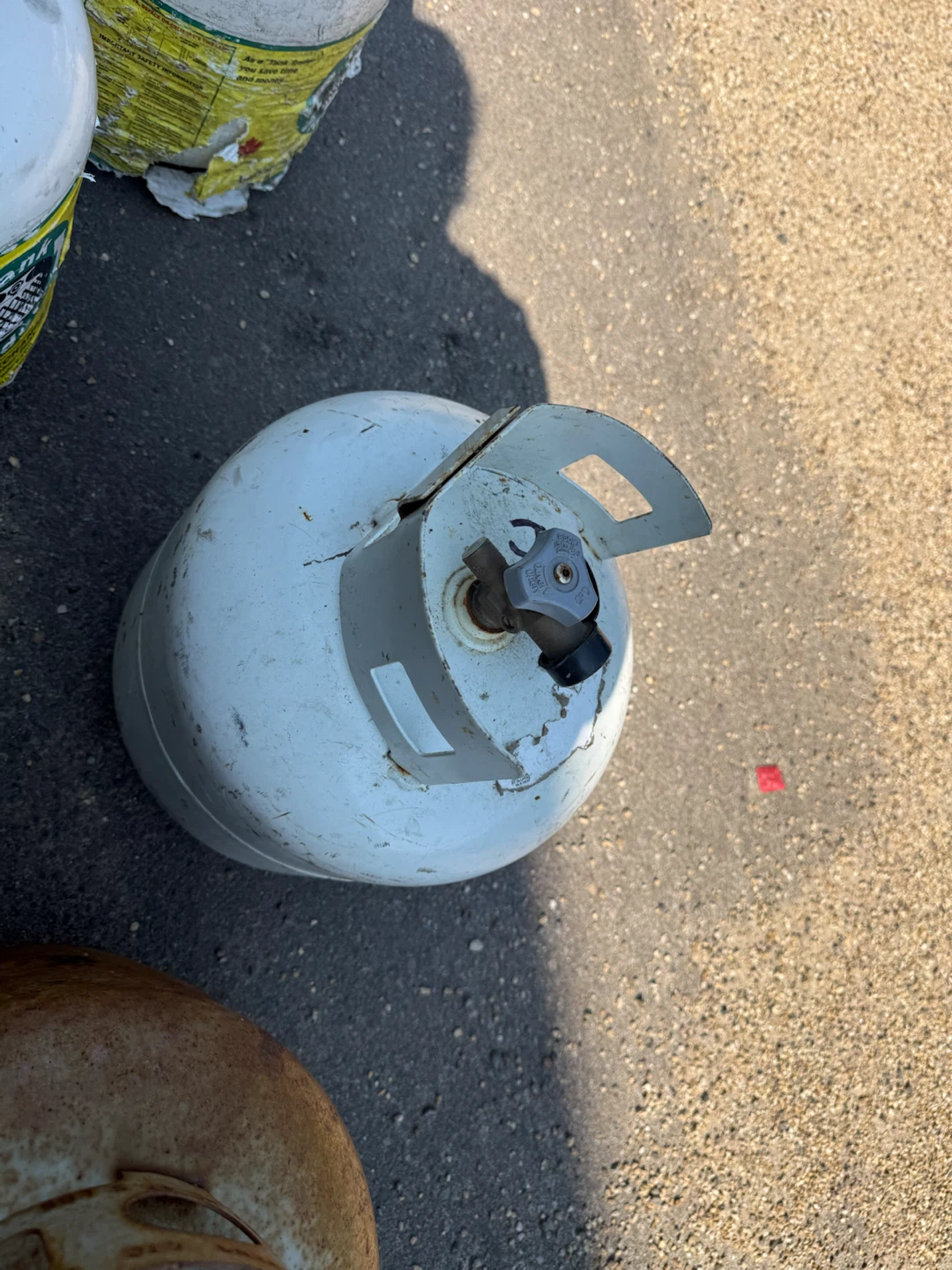 Propane Tanks - photo 4