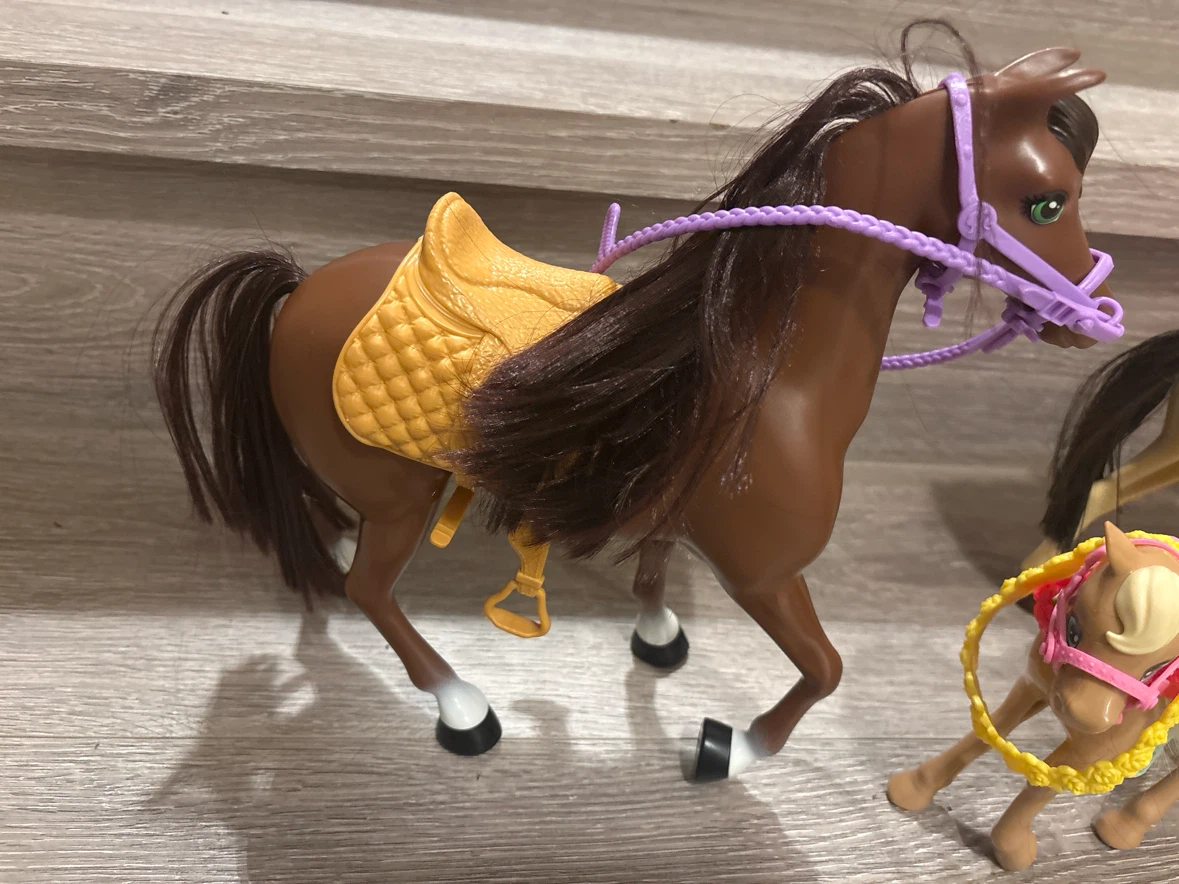 Set of 3 Toy Horses with Accessories - photo 3