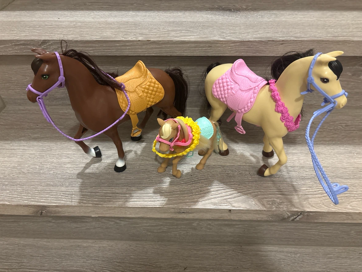 Set of 3 Toy Horses with Accessories - photo 5