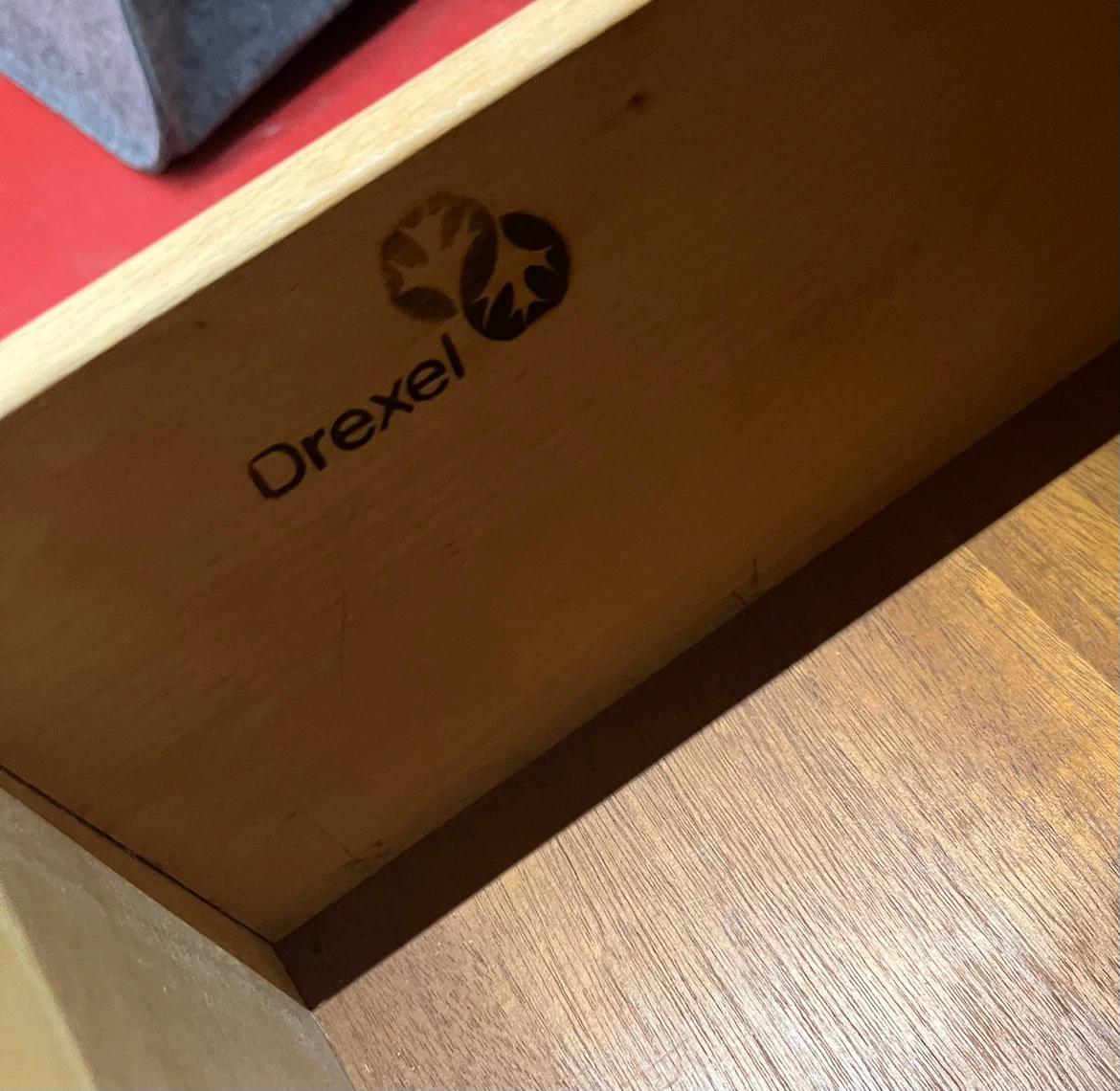 Drexel End Tables with 1 Drawer - photo 4