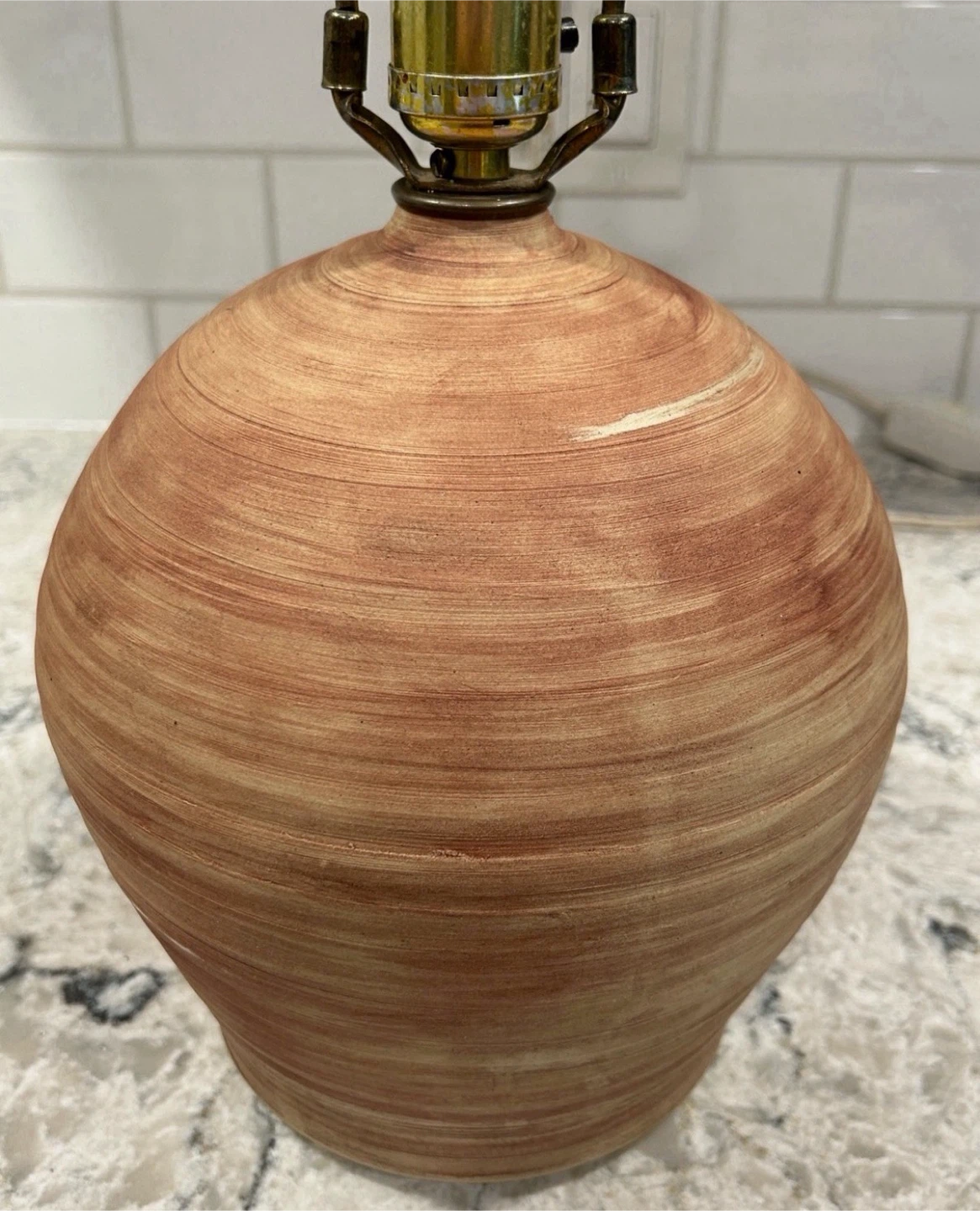 Vintage Ceramic Table Lamp – Woodgrain Glaze (Working No Shade) - photo 3