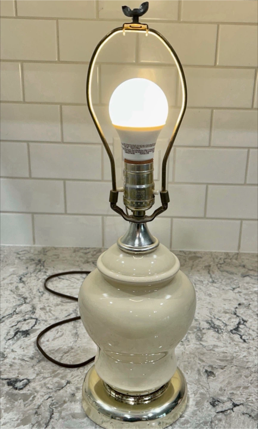 Vintage Cream Marbled Glass Table Lamp Base - photo 2