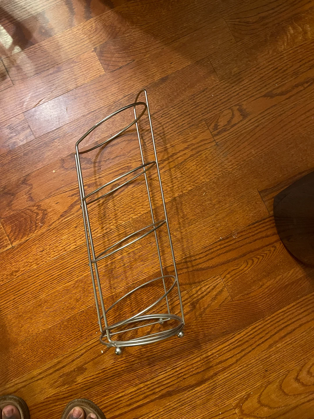 Toilet paper holder