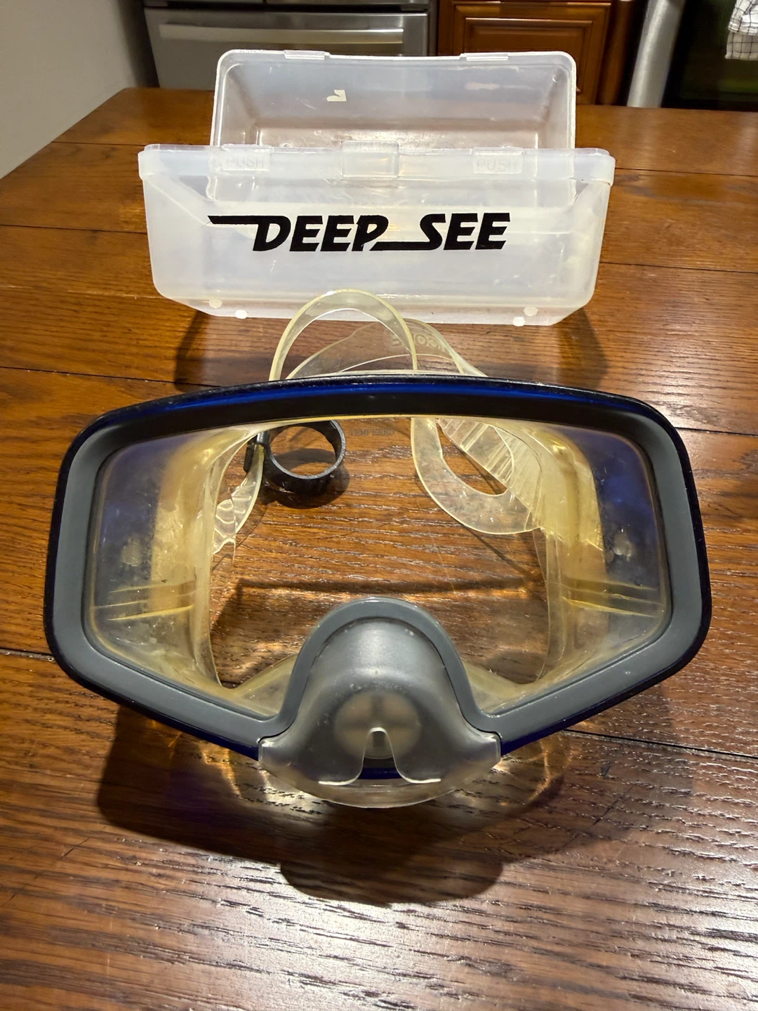 Deep See Scuba Diving Snorkeling Mask with Hard Case - photo 2