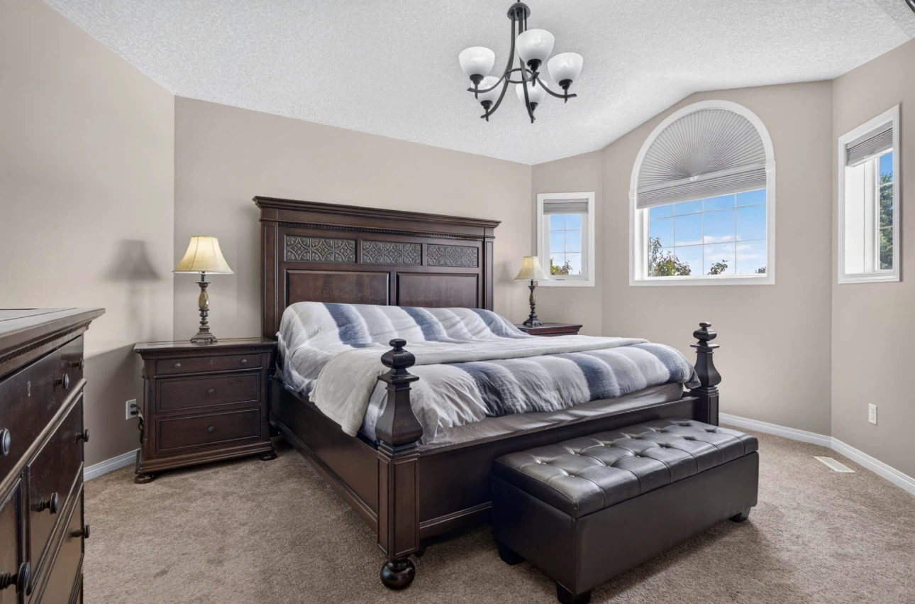 Dark Wood Bedroom Set - King Bed Frame, Dresser & Nightstand - photo 2