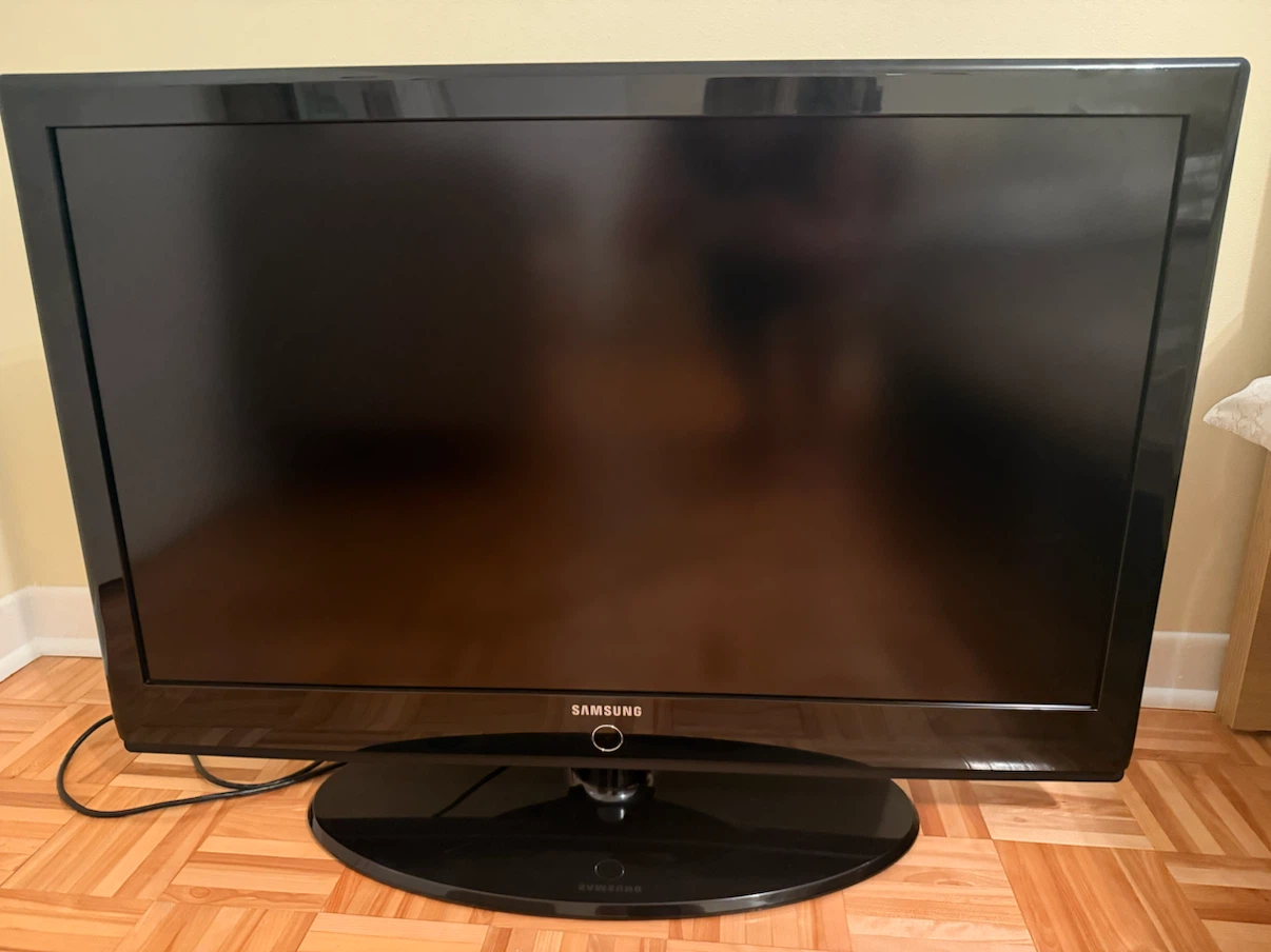 Samsung 40" LCD TV LN40B550K1F - photo 2