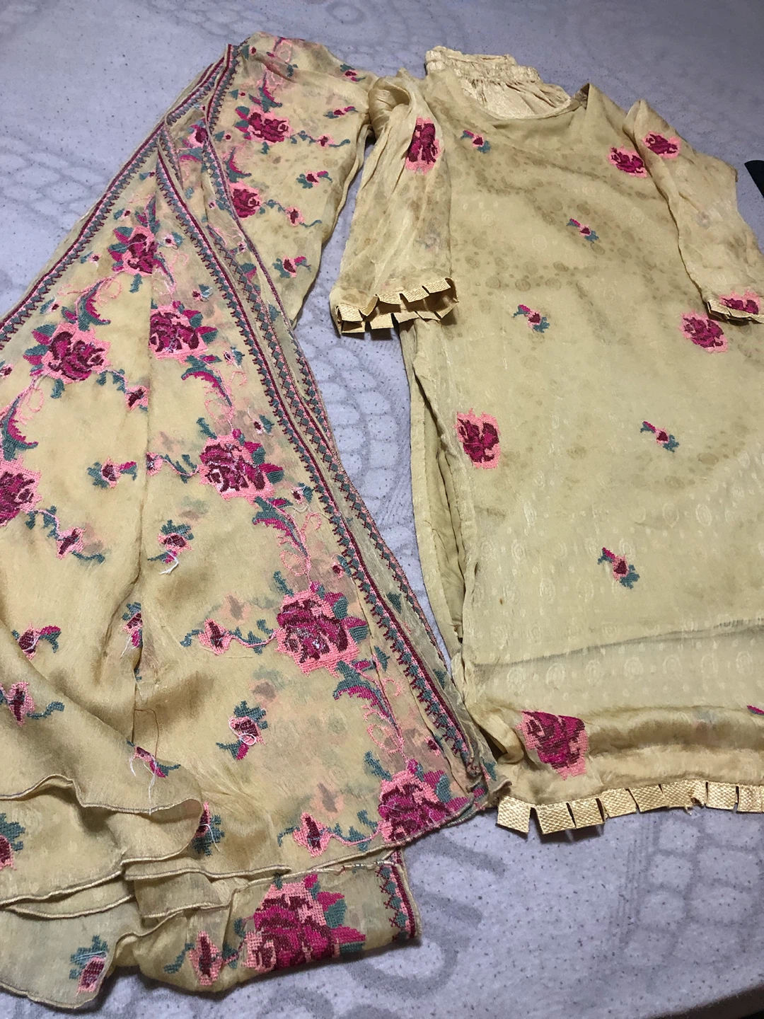 Beige Kurti with Pants and Scarf - photo 3