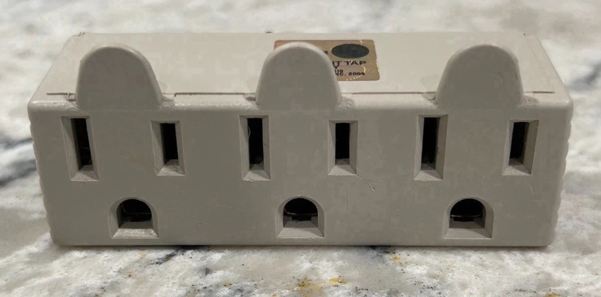 Pair of Multi Outlet Power Blocks (2 Prong and 3 Prong) - photo 3