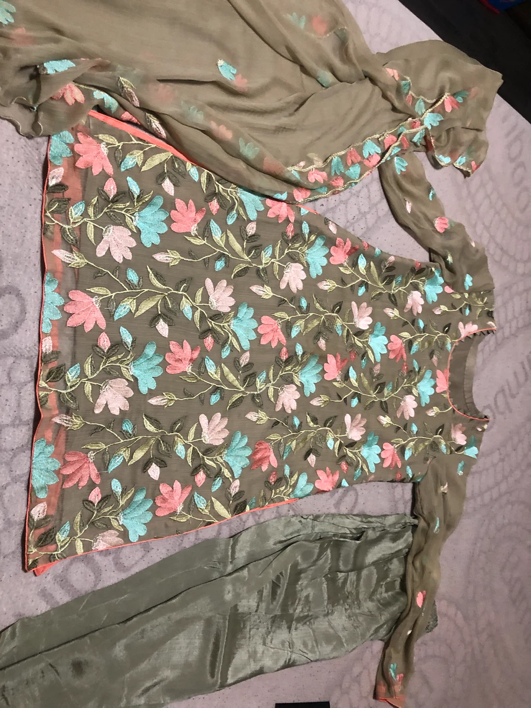 Embroidered Kurti with Pants and Dupatta Set - photo 2