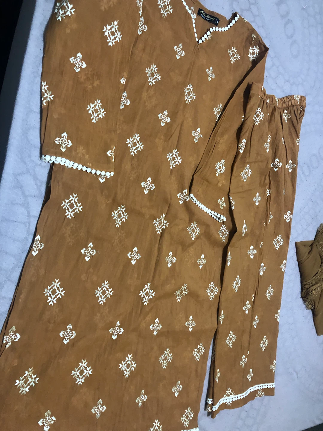 Brown Kurti and Pants Set with Dupatta - photo 5