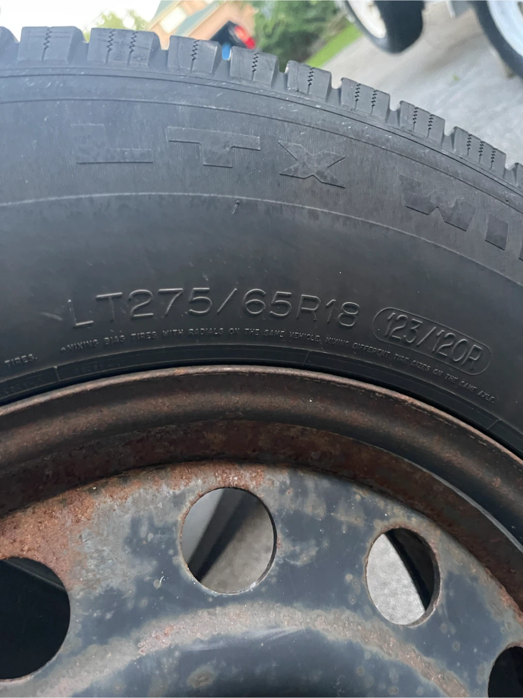 Michelin Winter Tires LT275/65R18