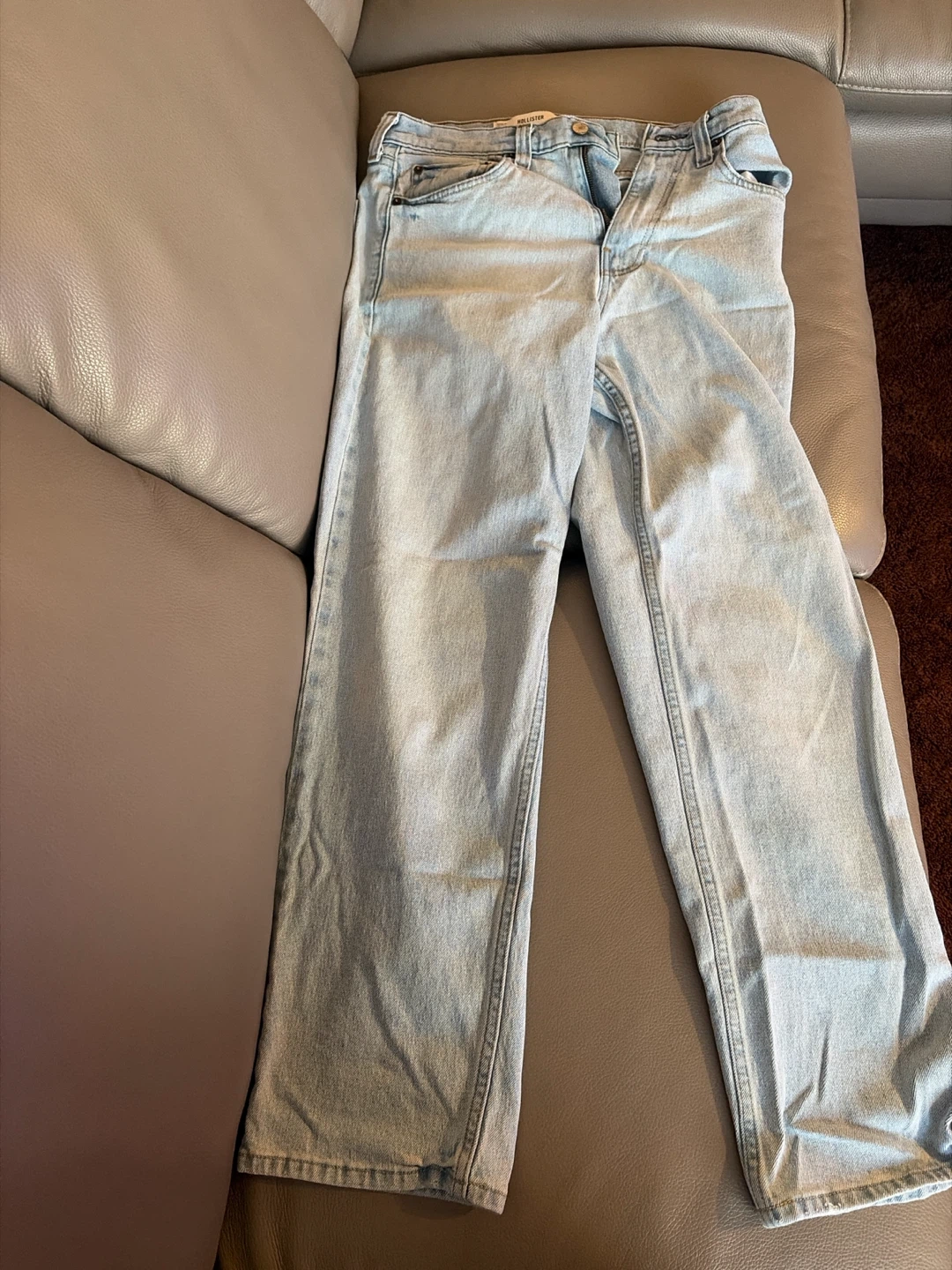 Hollister light wash denim shorts - W28 L32
