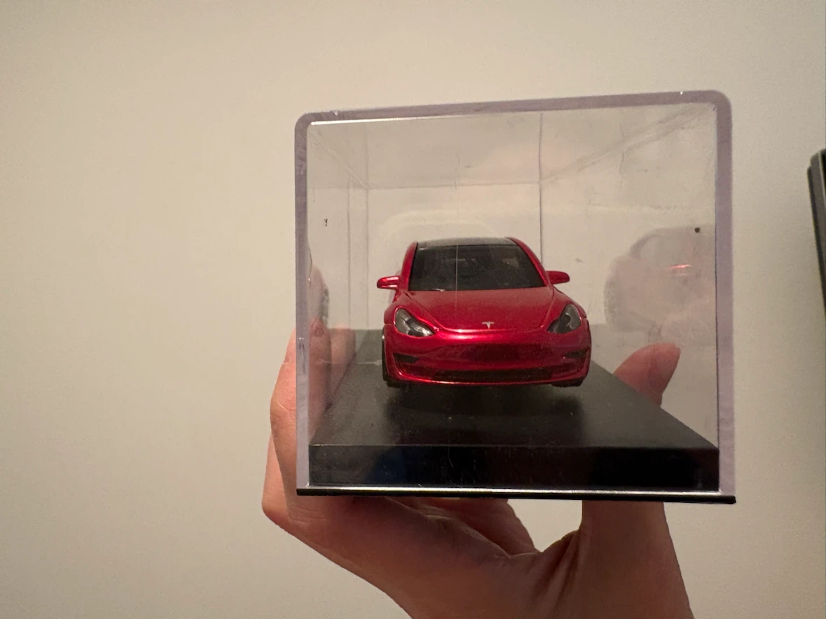 Red Tesla Model 3 Diecast Car Model - photo 2