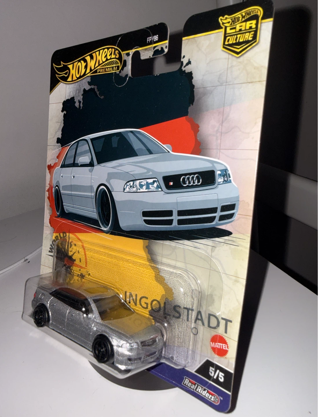Hotwheels premium Audi S4 Quattro - photo 2