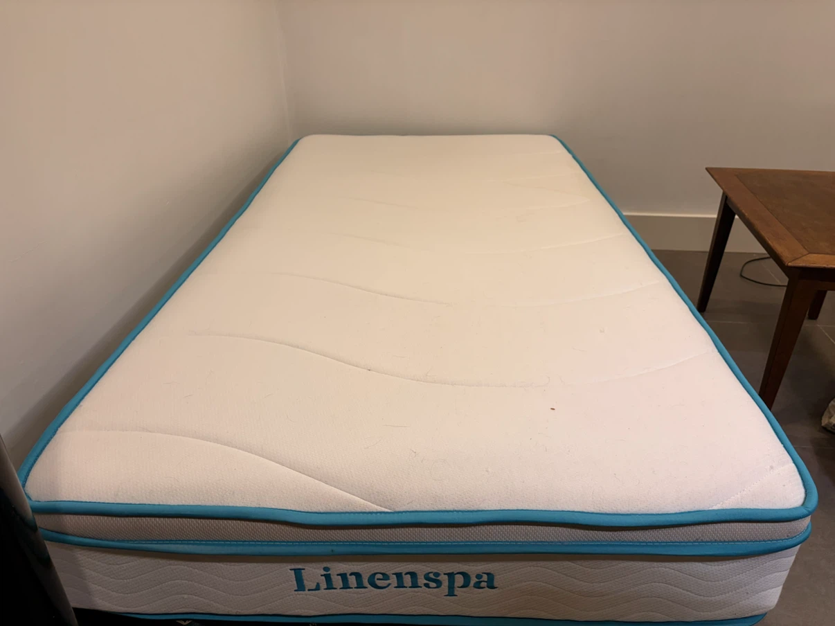 8" Memory Foam Hybrid Mattress - Twin size
