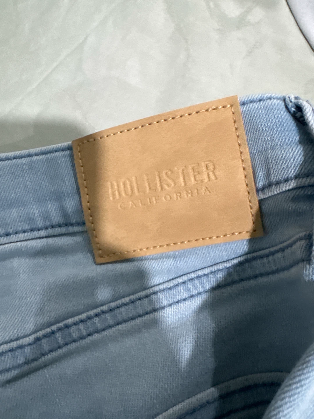 Hollister Slim Straight Jeans - Light Wash W32 L28 - photo 3