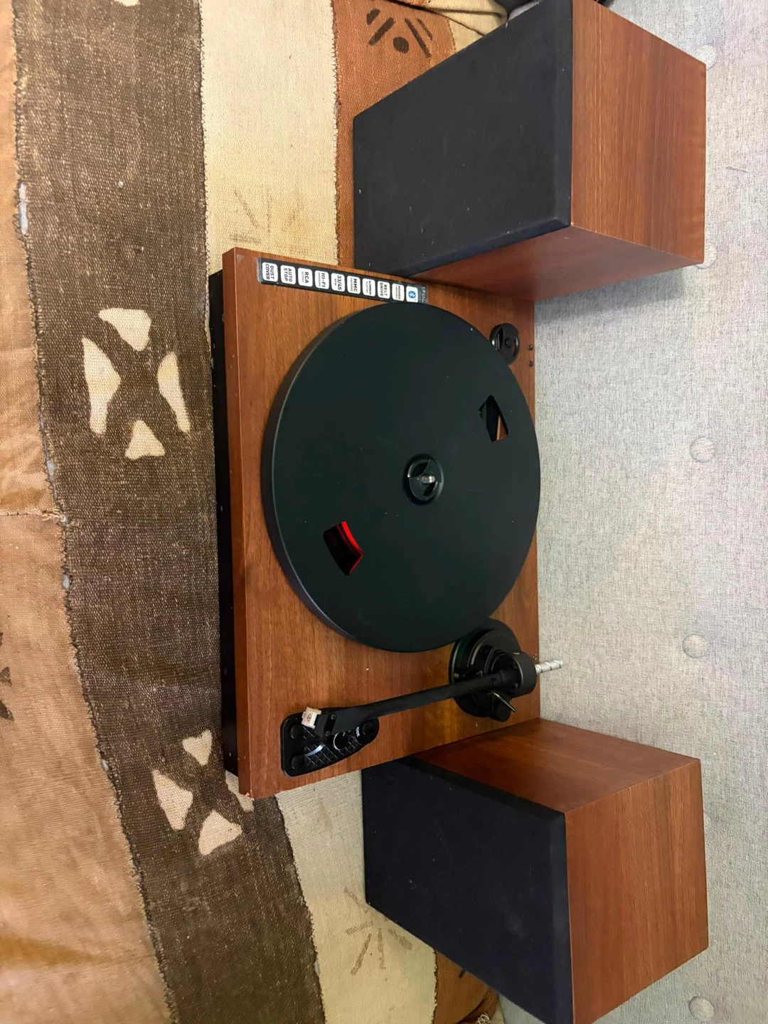 Wooden Turntable with Belt Drive and Bluetooth - photo 3