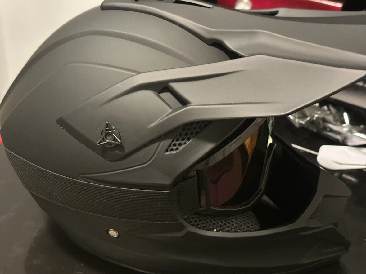 VGV Motorcycle Helmet with Goggles - photo 3