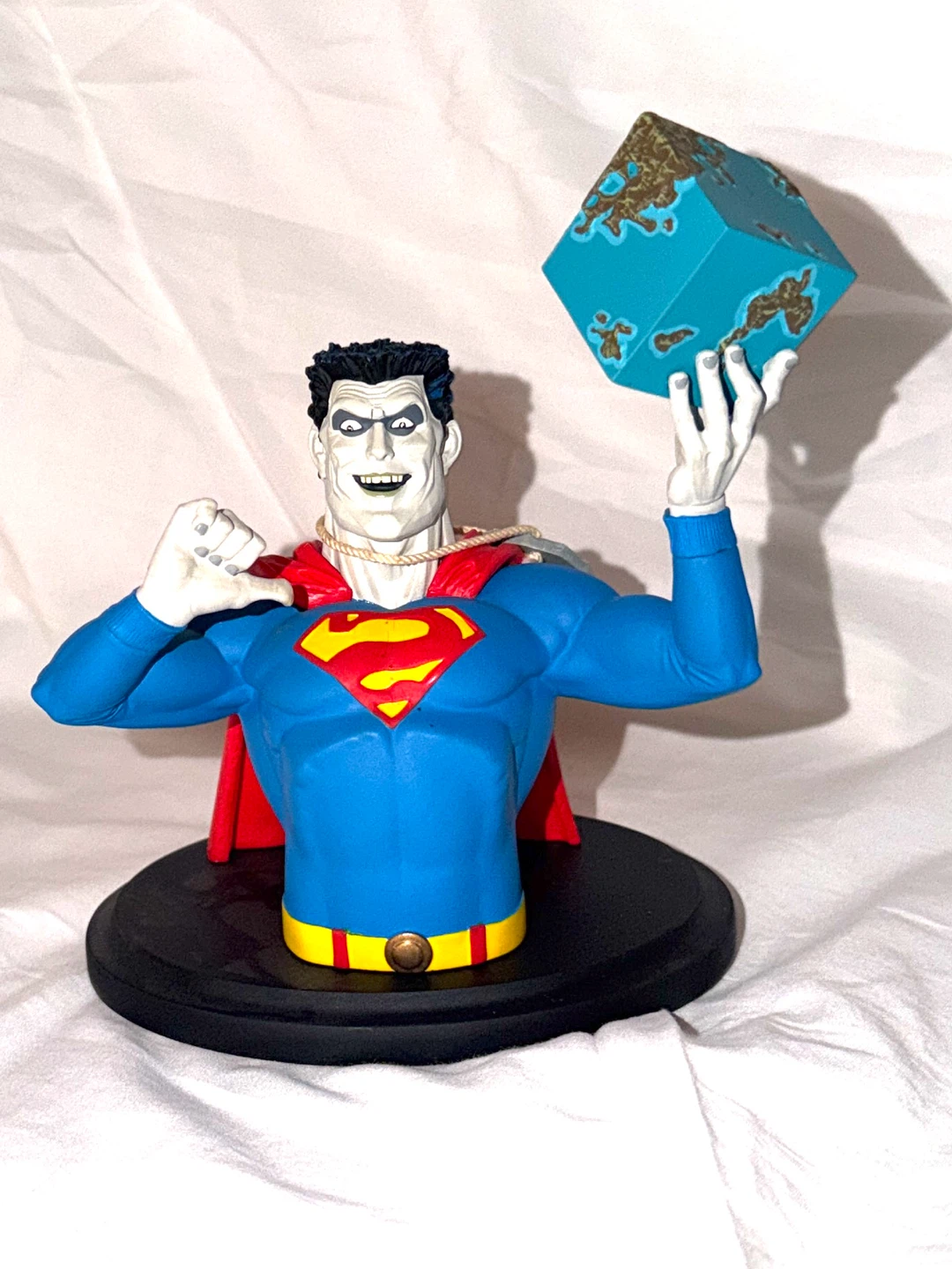 Bizarro Limited Edition Collectible Statue - photo 3