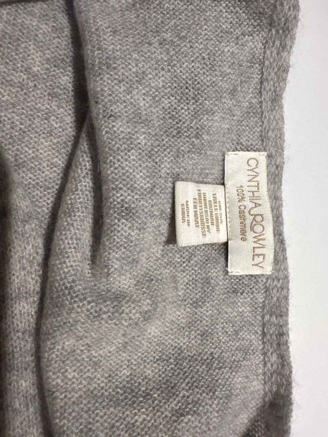 Cynthia Rowley 100% Cashmere Scarf - Grey