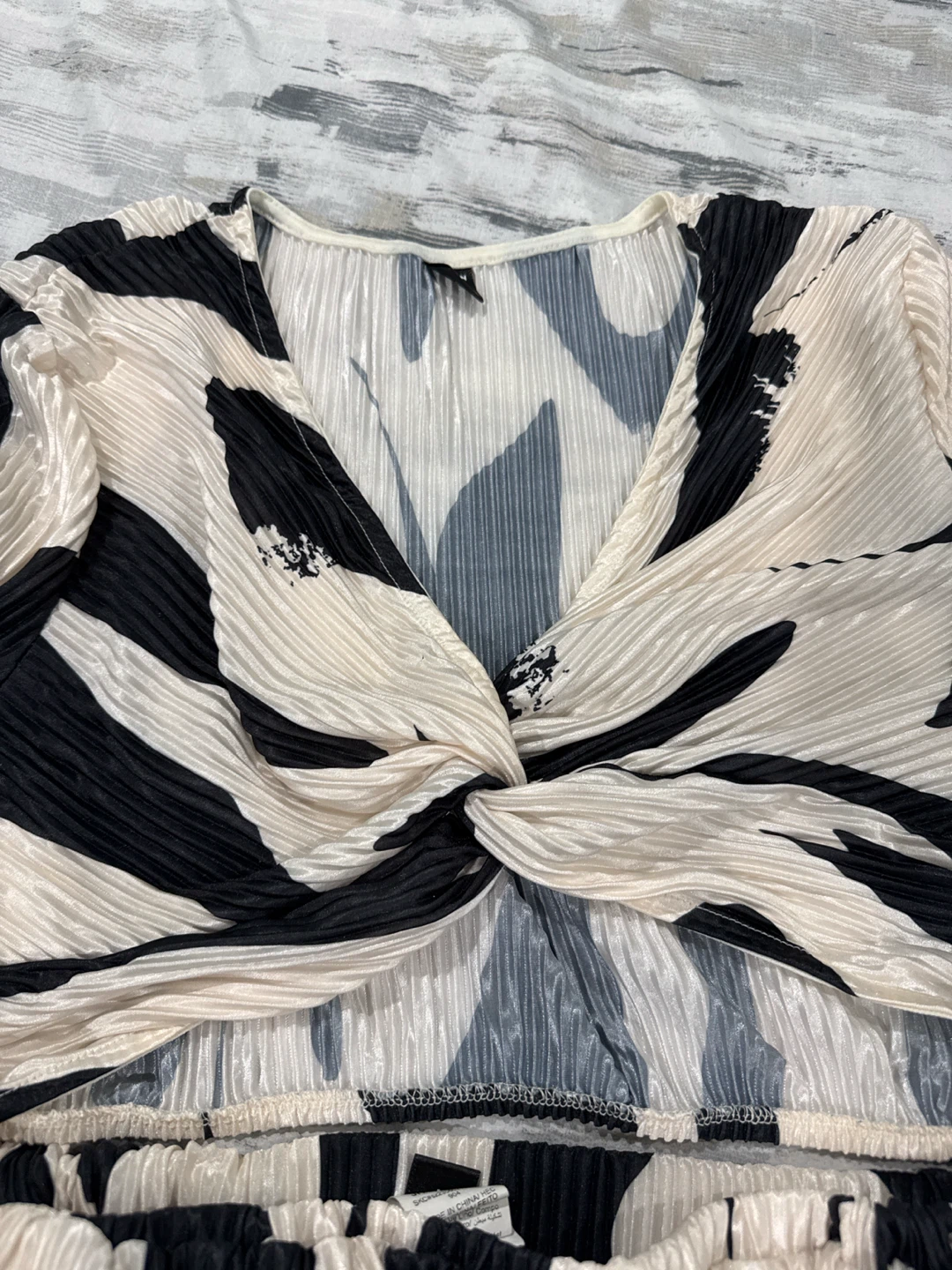 SHEIN Pleated Print Matching Set