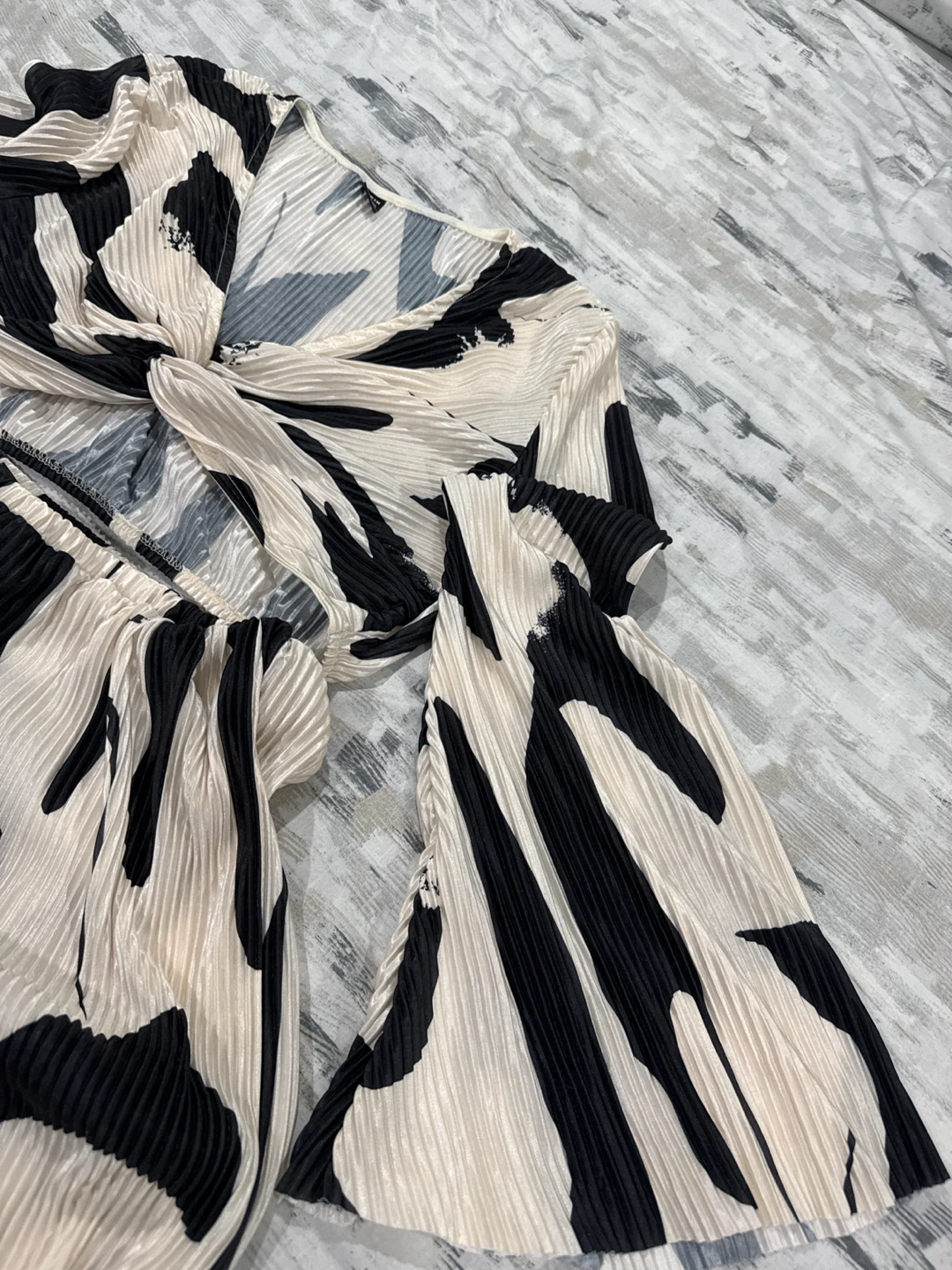 SHEIN Pleated Print Matching Set - photo 2