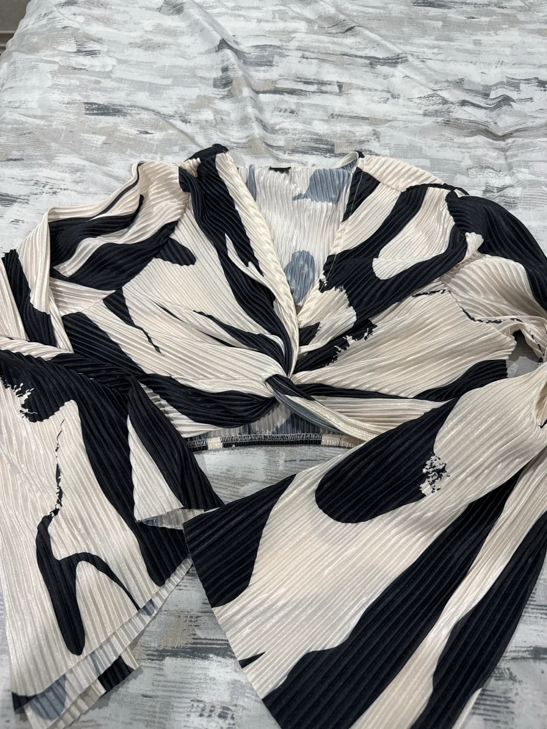 SHEIN Abstract Print Plissé Top - Size S