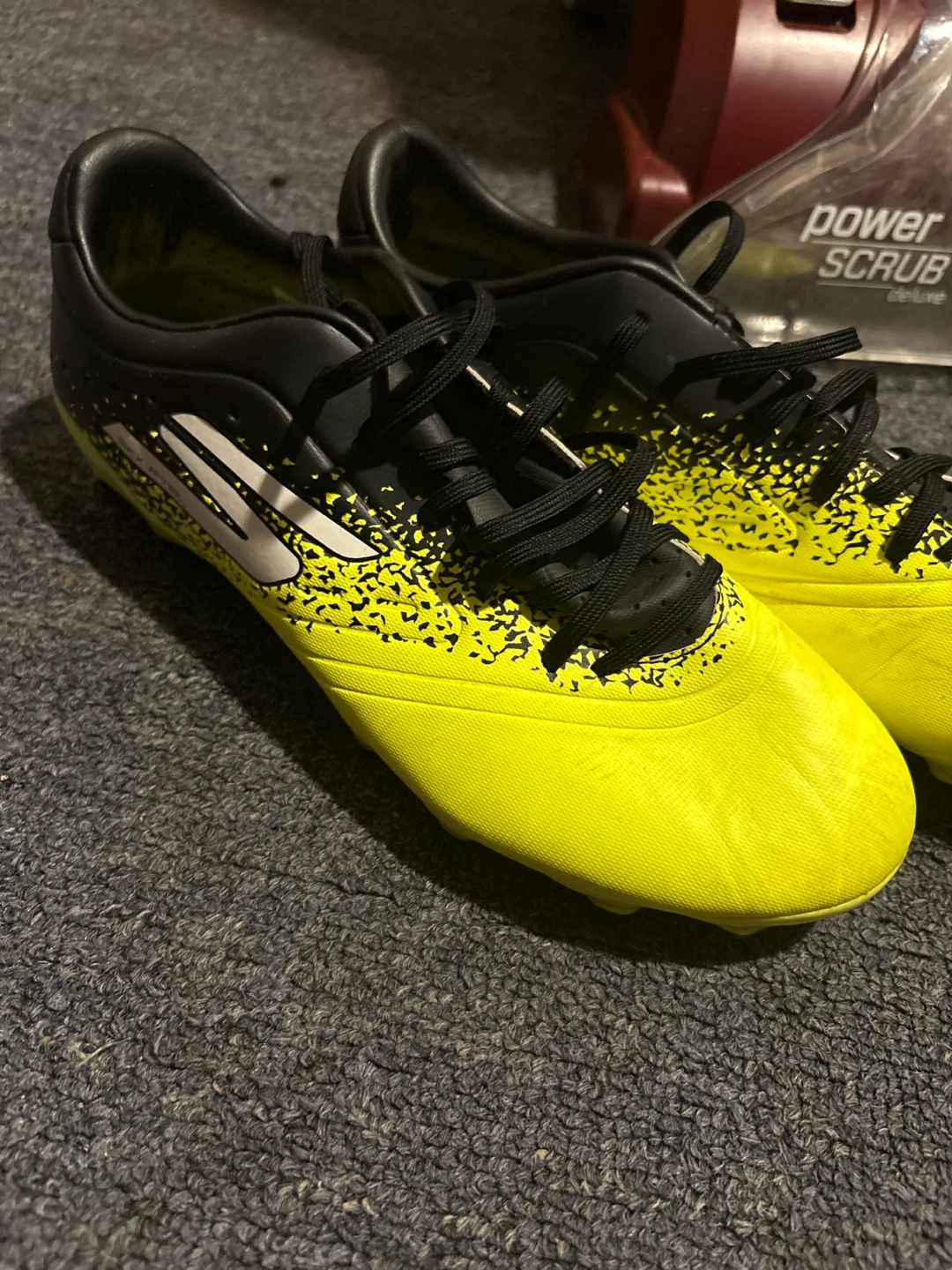 Diadora Soccer Cleats - Yellow/Black