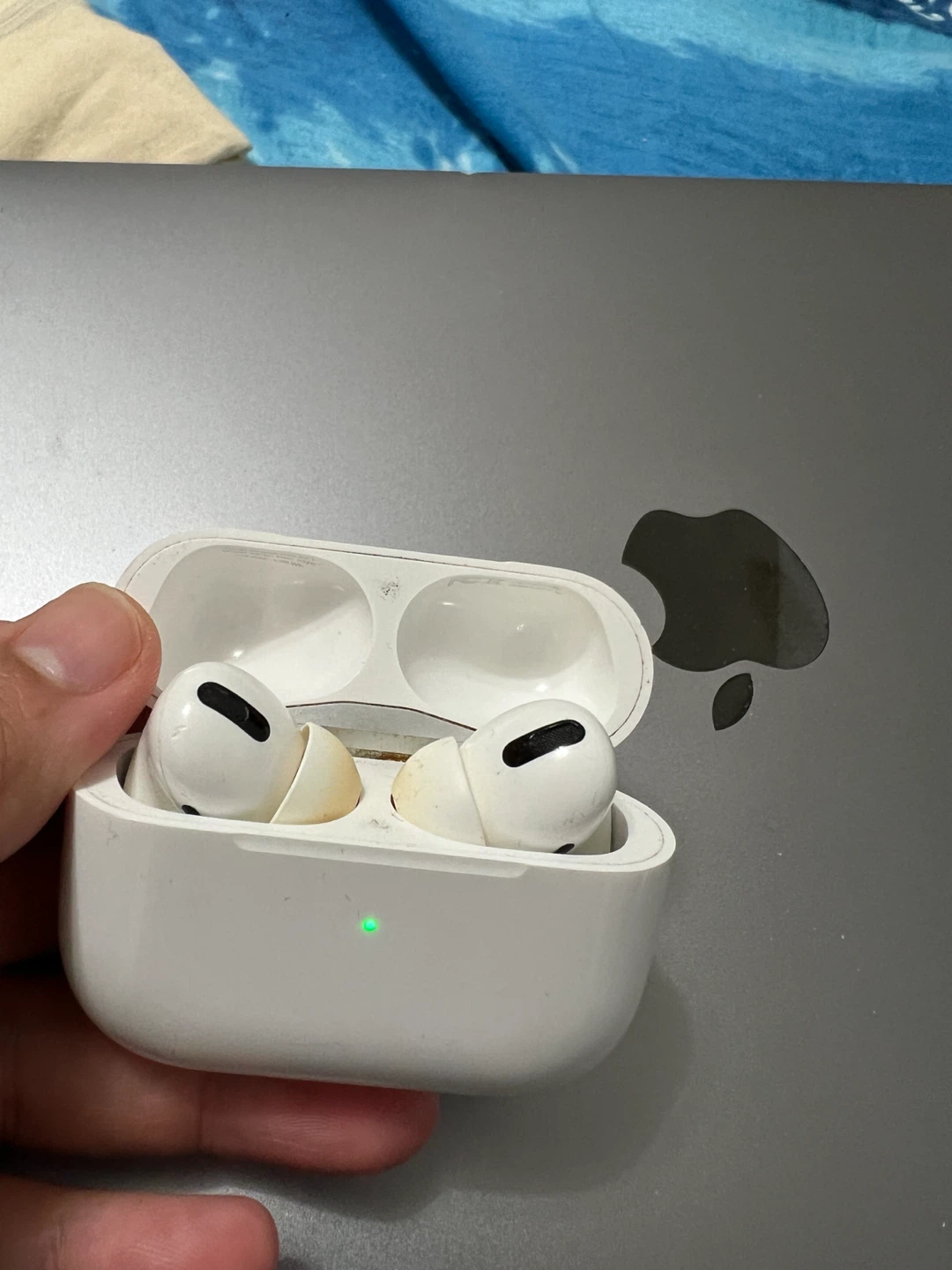 Apple AirPods Pro (1st Gen)