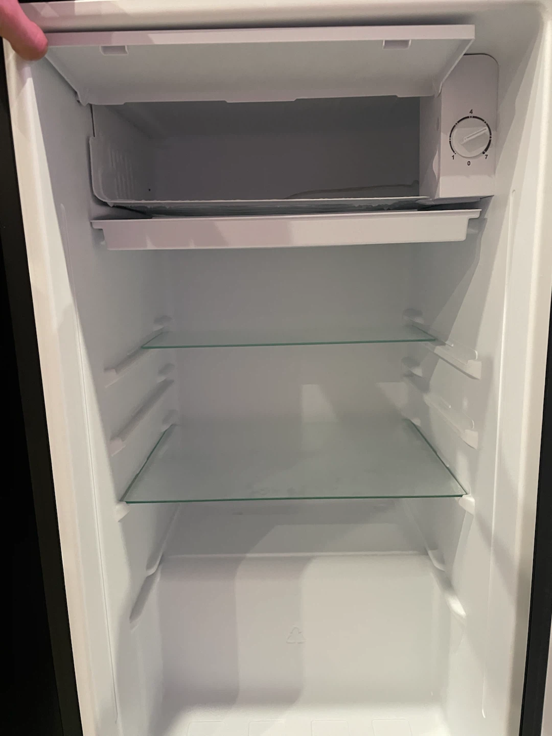 Hamilton Beach Mini Fridge - photo 3