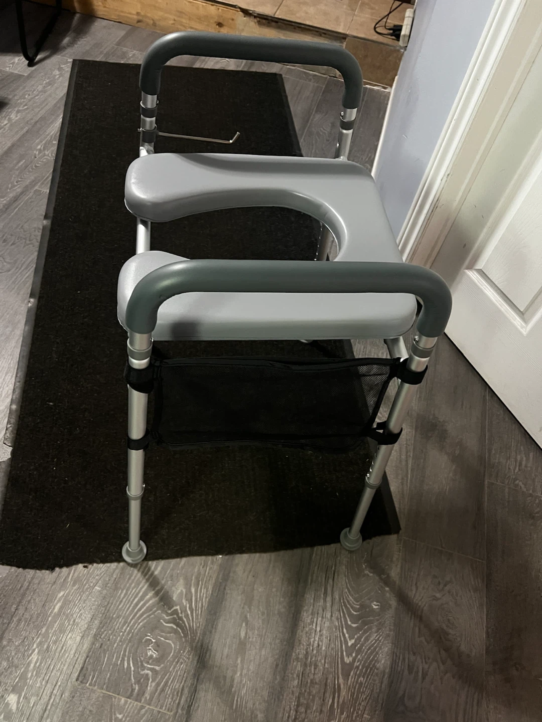 Raised toilet seat - photo 3