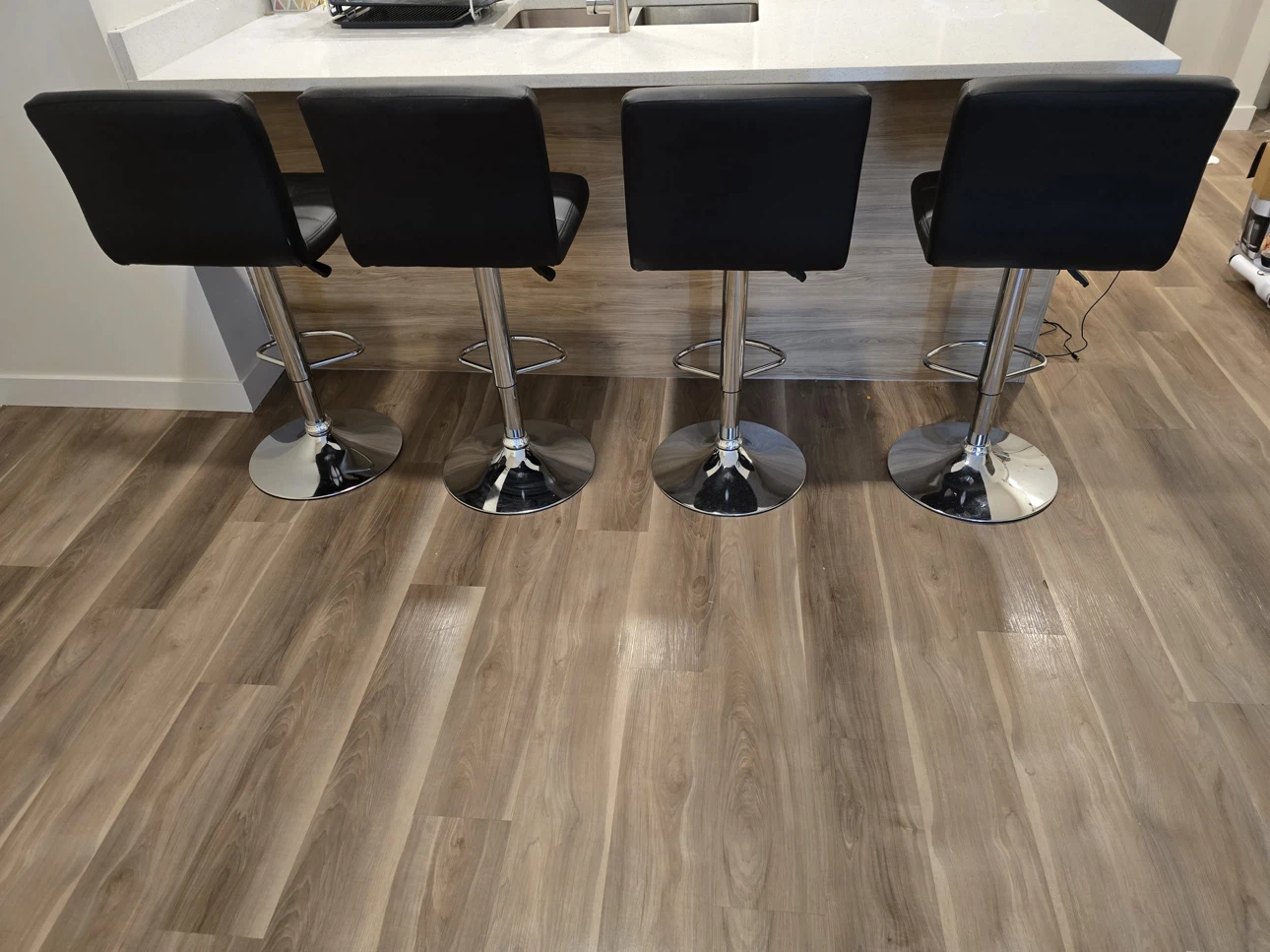 Set of 4 Black Adjustable Bar Stools - photo 2