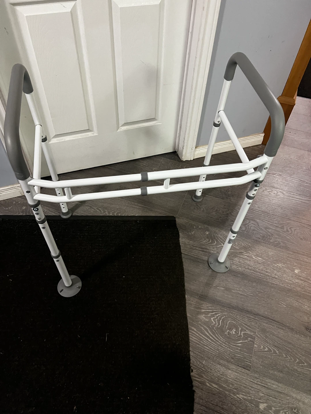 Toilet safety rails - photo 4