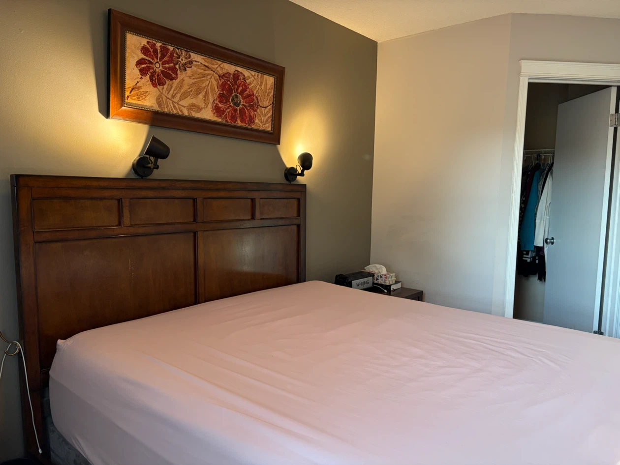 Wooden Bed Set : Frame  with Headboard and 2 nightstands - photo 4