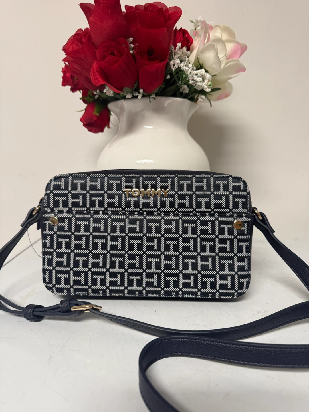 Tommy Hilfiger Crossbody Bag