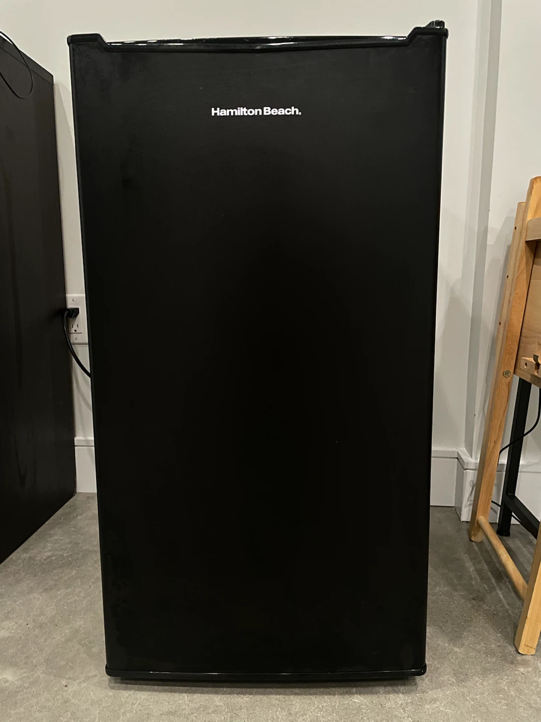 Hamilton Beach Mini Fridge