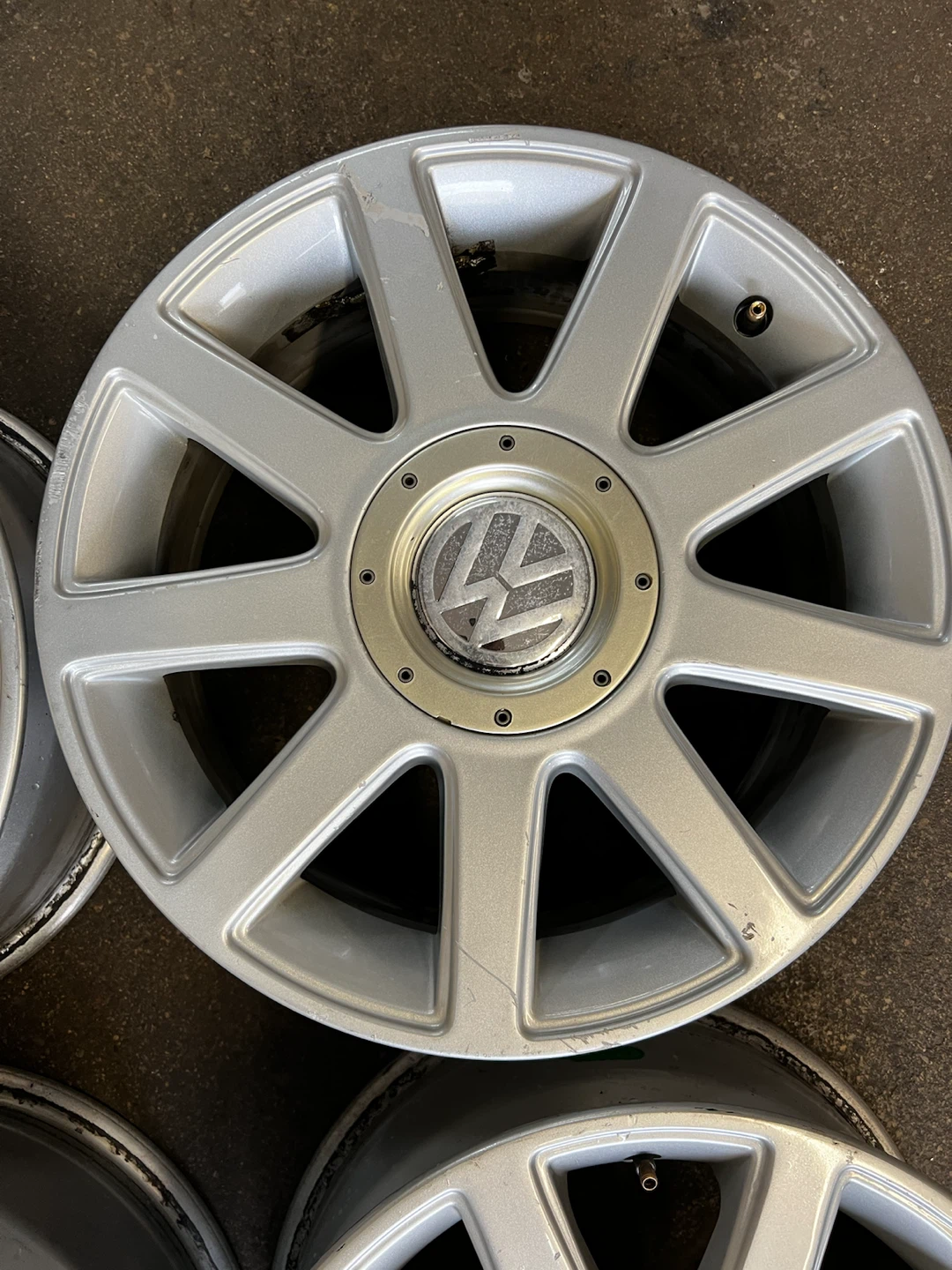 16” Volkswagen wheels - photo 4