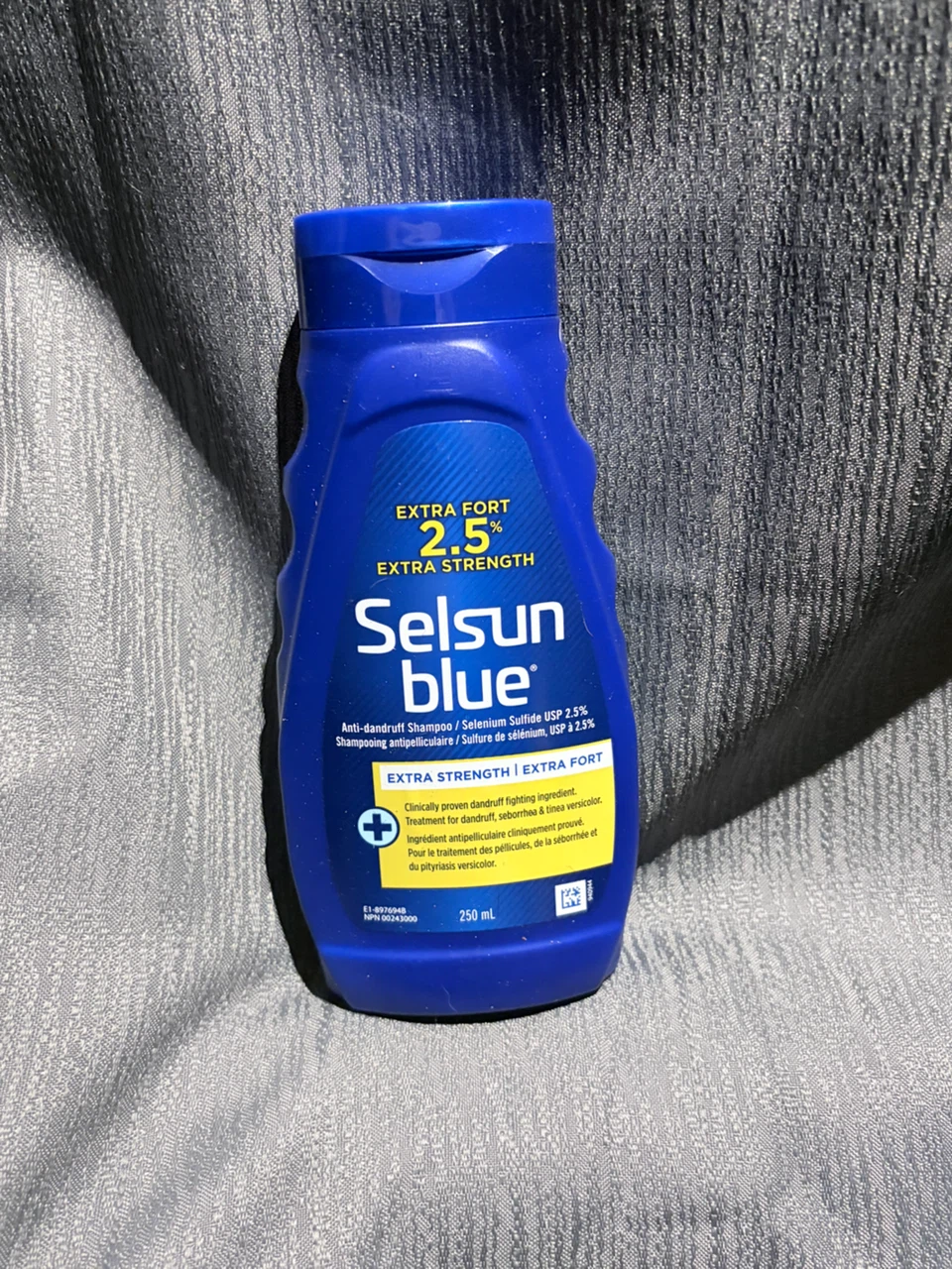 Selsun Blue Extra Strength Anti-Dandruff Shampoo 250 mL