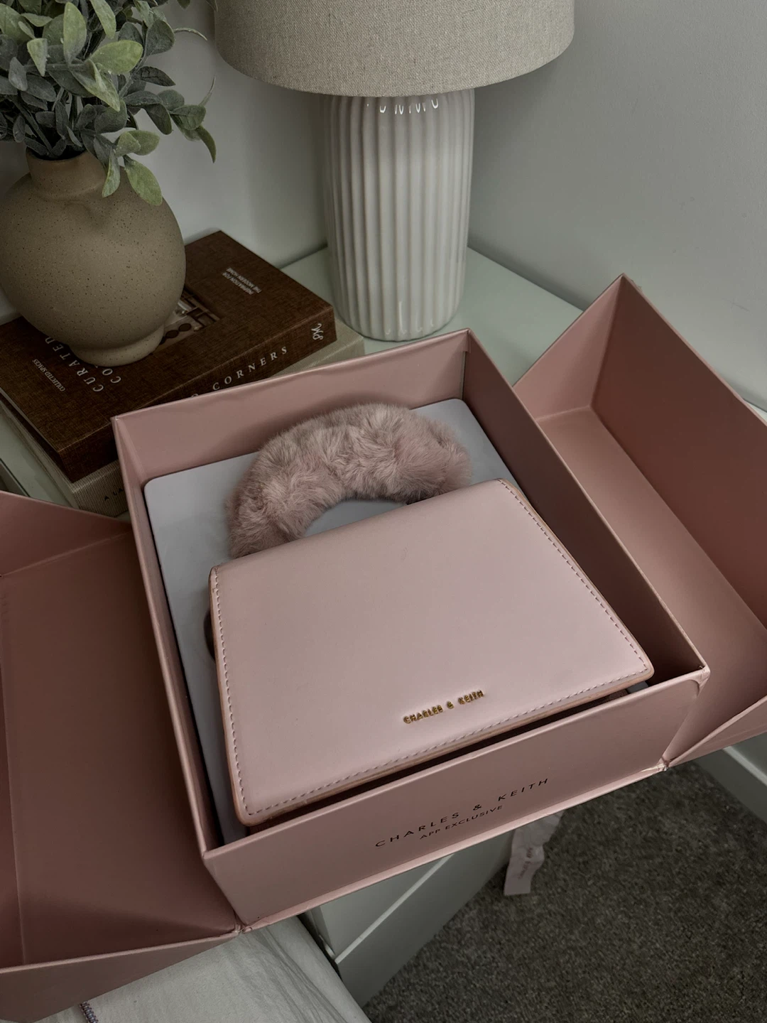 Charles & Keith Pink Faux Fur Handle Bag - photo 2