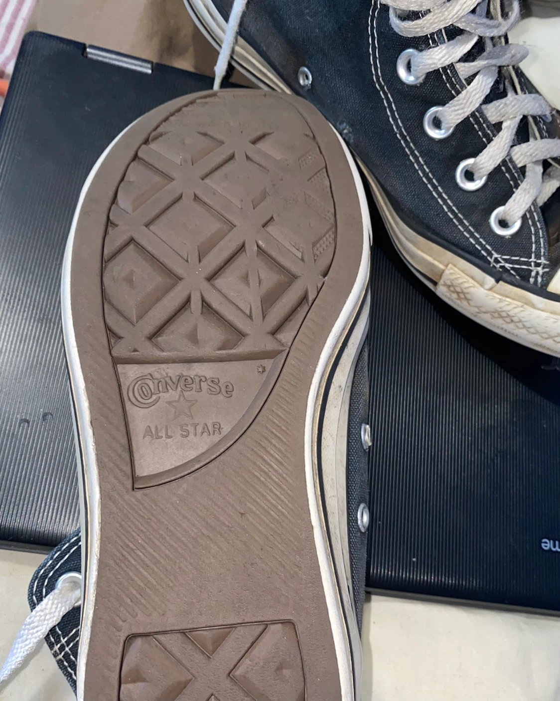 High-top Converse - photo 4