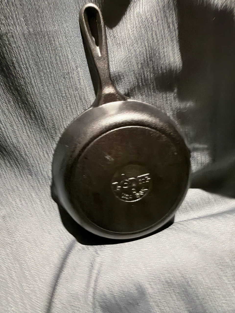 Lodge Cast Iron Skillet - 8 inch - photo 2