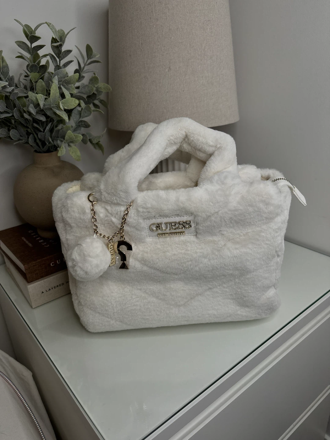 White Guess Faux Fur Tote Bag - photo 2