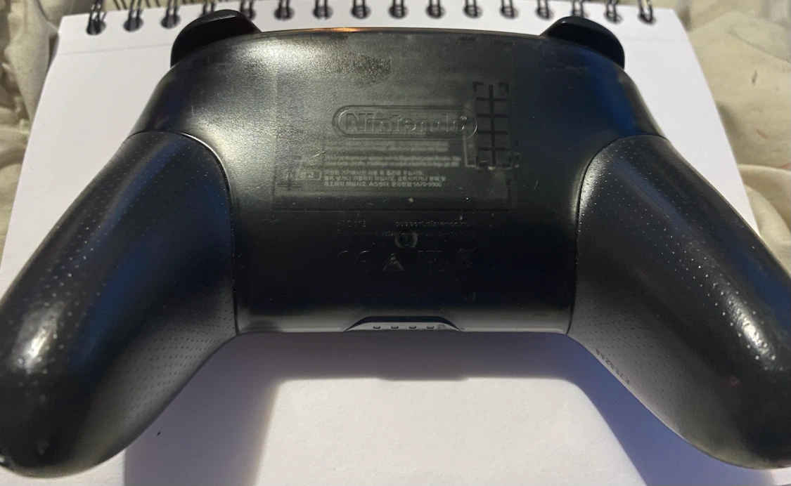 Nintendo Switch Pro Controller – Official Wireless - photo 2